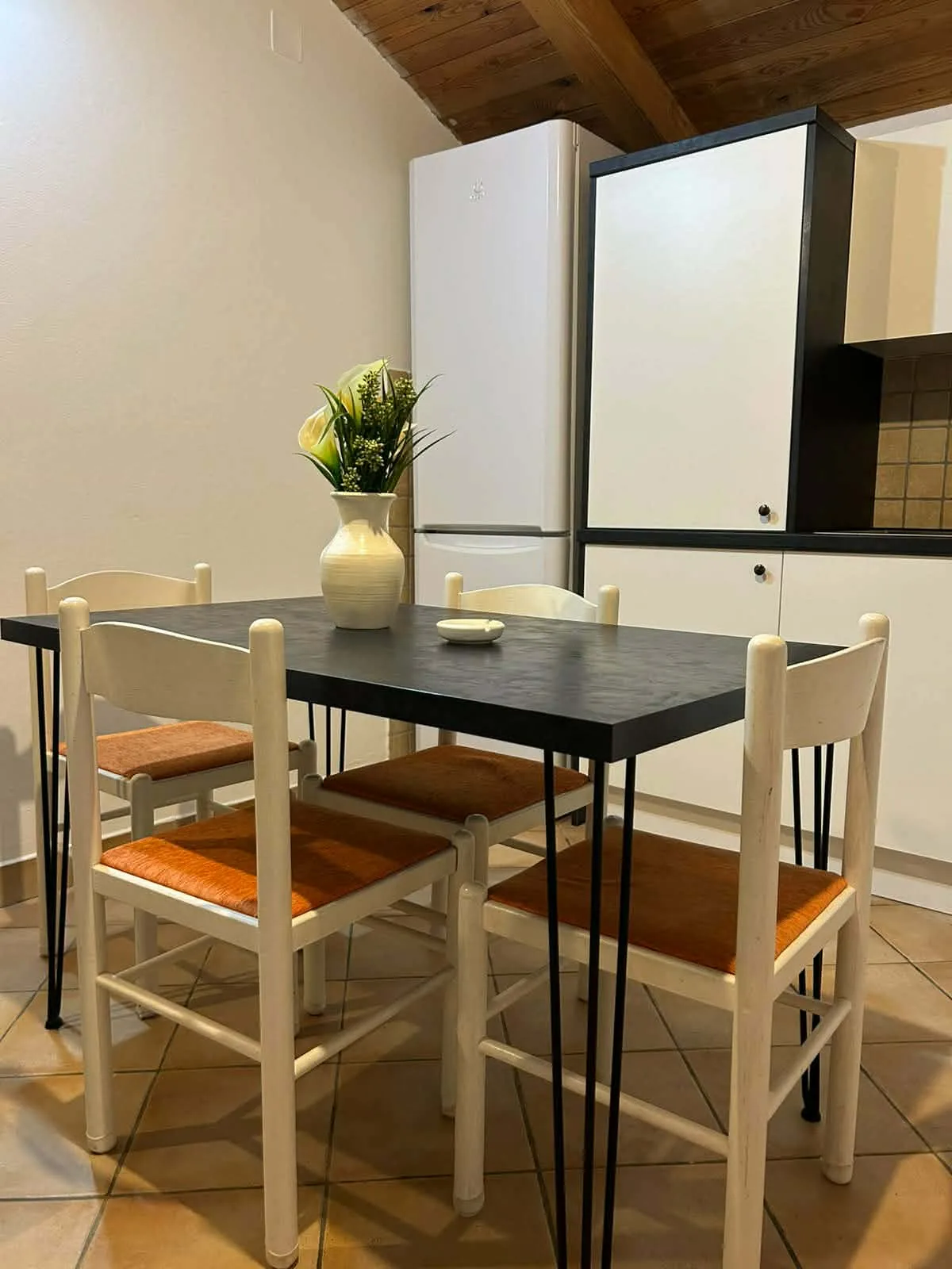 Ela Apartmani Sukošan — Apartman 3: blagovaonica