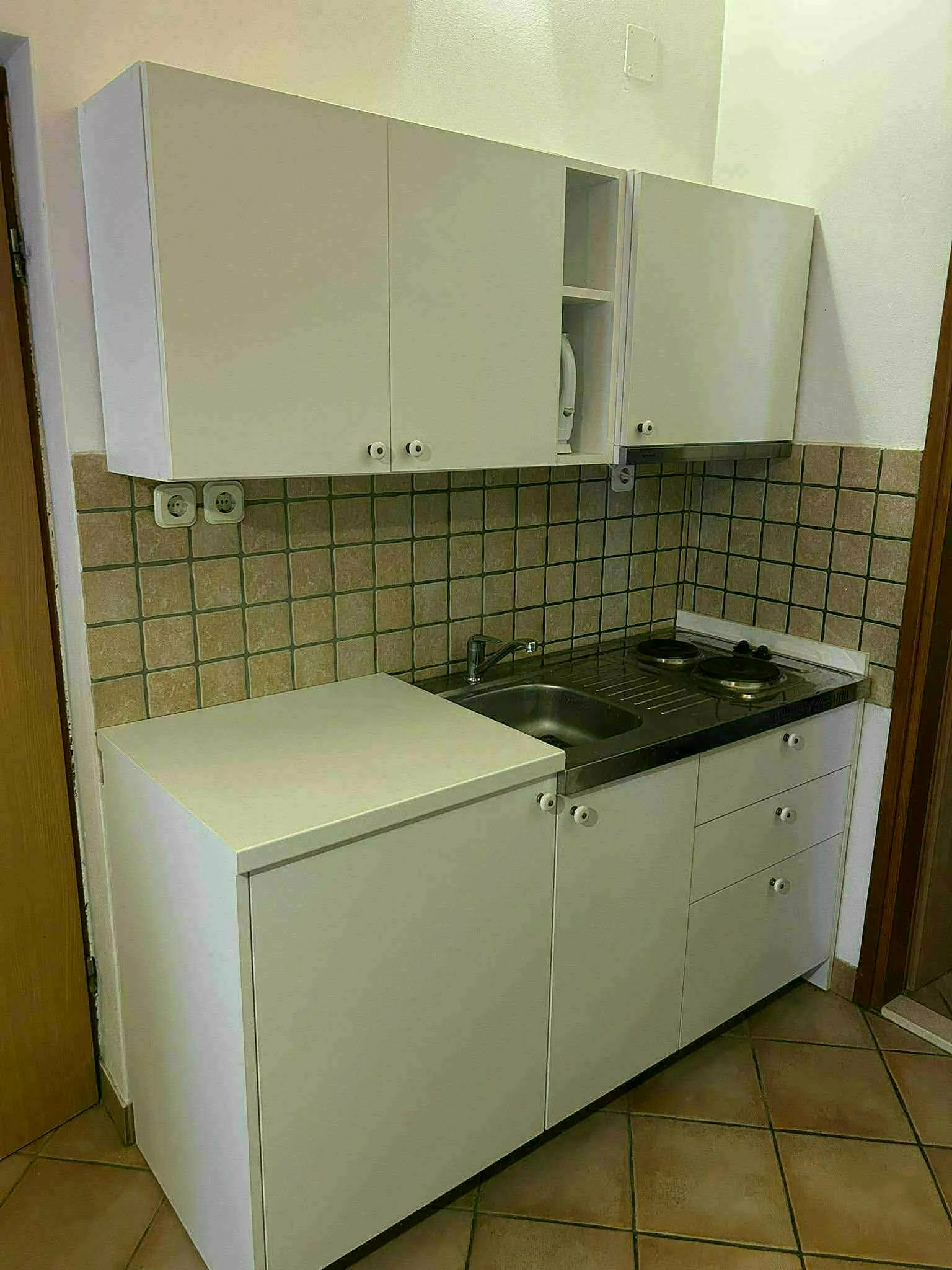 Ela Apartmani Sukošan — Apartman 3: kuhinja