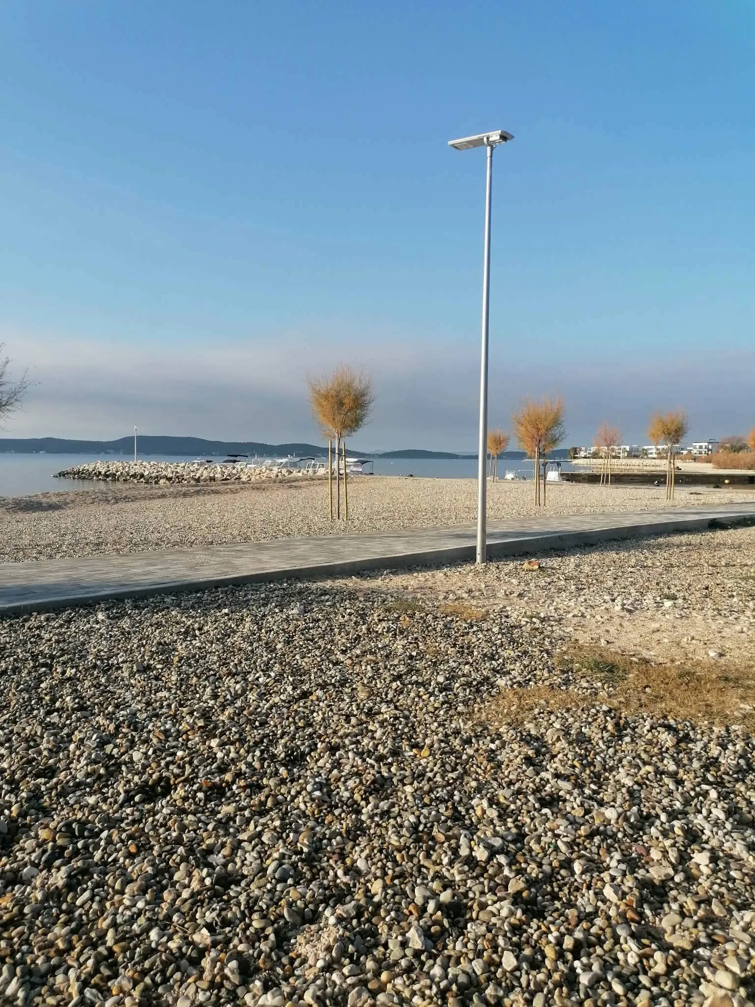 Ela Apartmani Sukošan — Plaža i okolica: plaža